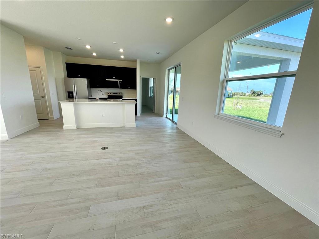 4020 Nw 36th Pl Property Photo 4