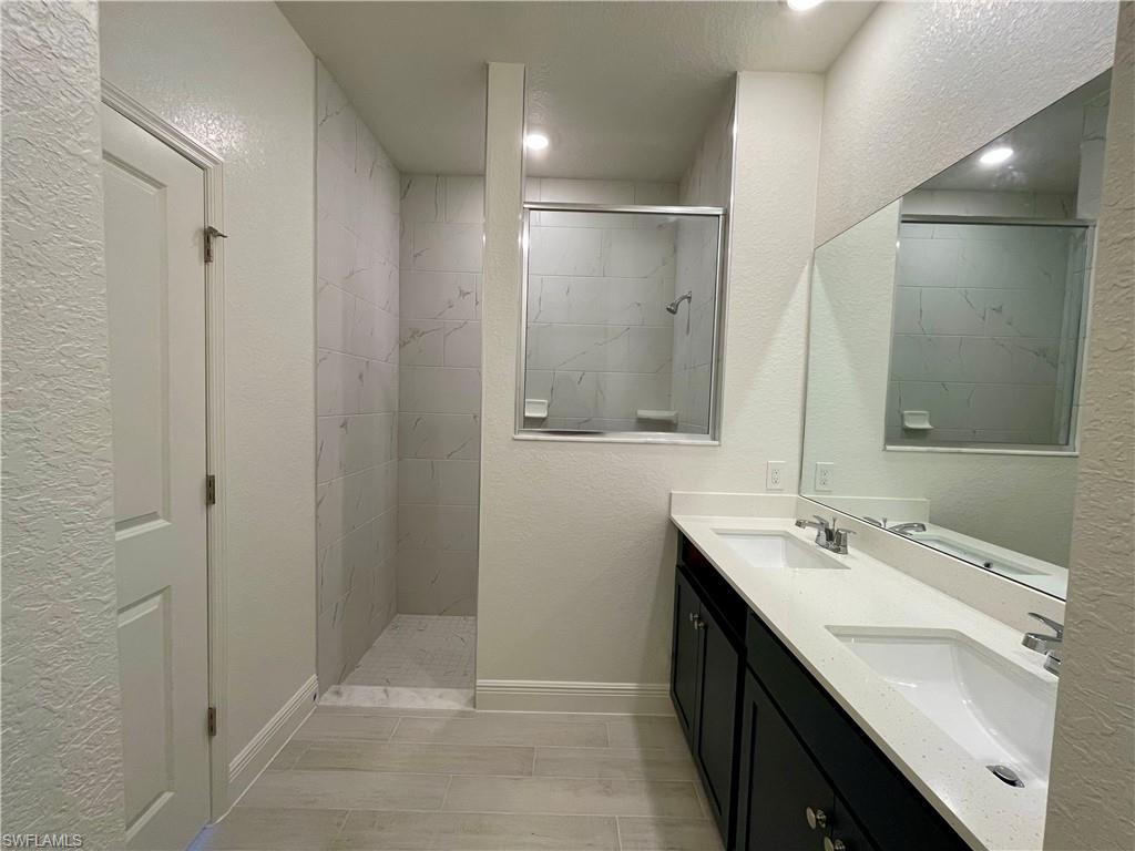 4020 Nw 36th Pl Property Photo 11