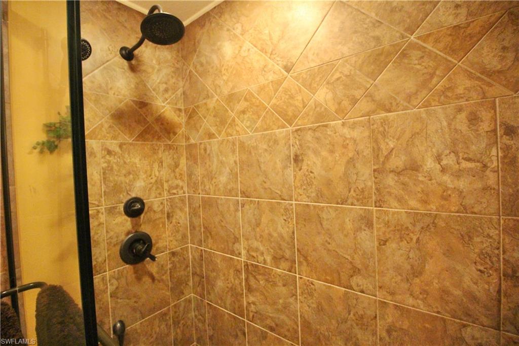 9641 Halyards Ct 12 Property Photo 8
