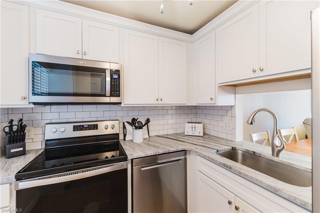 1724 Pine Valley Dr 318 Property Photo 6