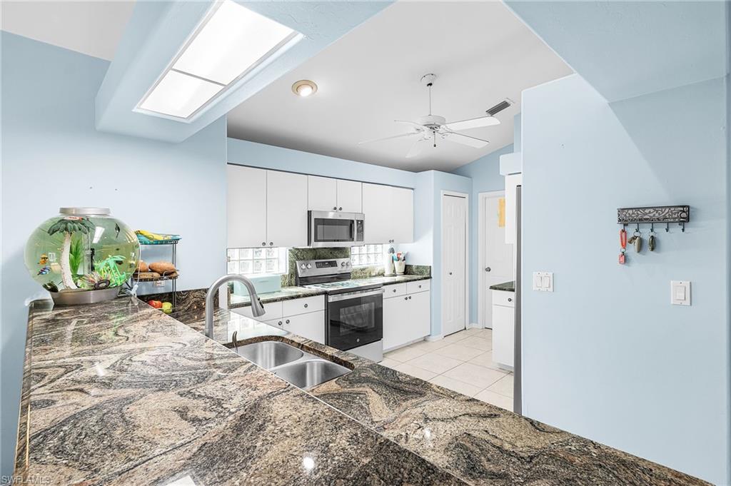 9391 Palm Island Cir Property Photo 12