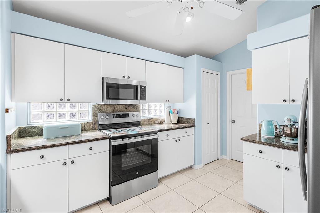 9391 Palm Island Cir Property Photo 14