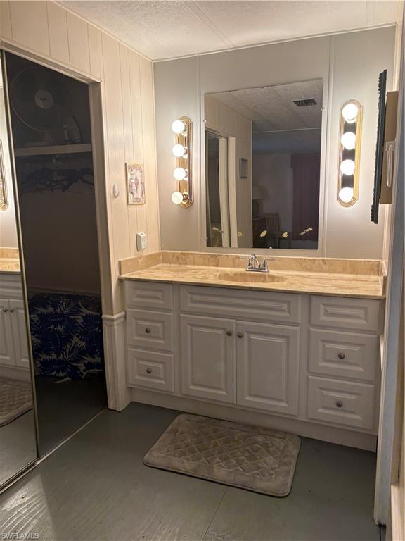 14597 Paul Revere Loop Property Photo 32