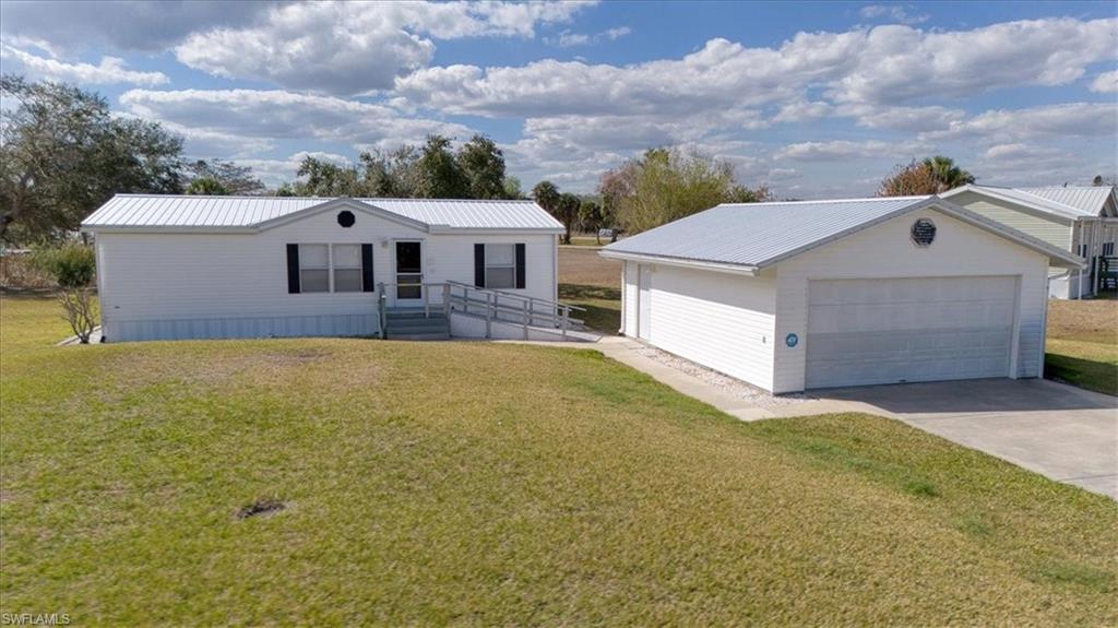 1151 Peaceful Ln Property Photo 1