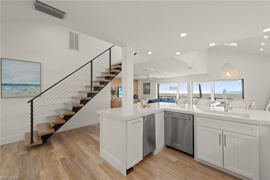 19 Beach Homes Property Photo 8