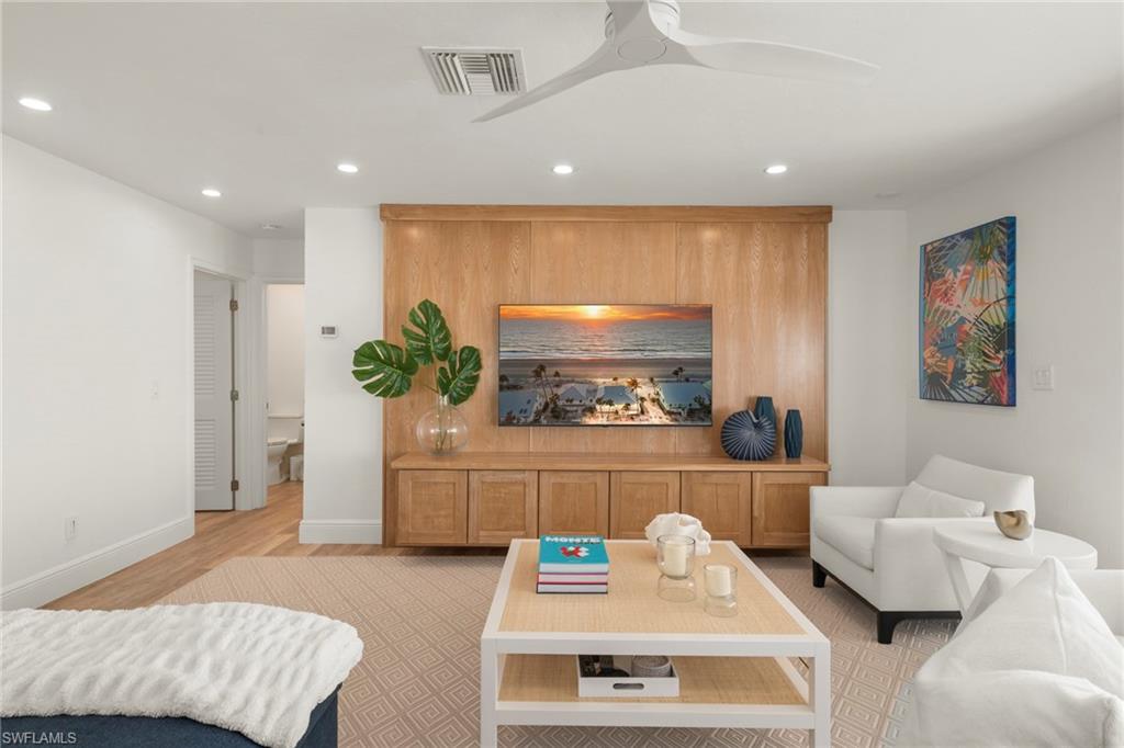19 Beach Homes Property Photo 19