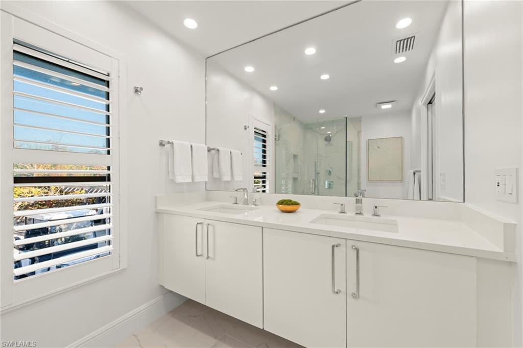 19 Beach Homes Property Photo 29