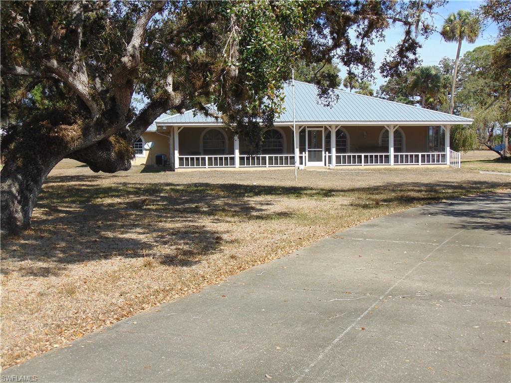 1092 Riverbend DR Property Photo 1