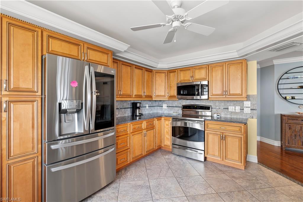 4183 Bay Beach Ln 374 Property Photo 4