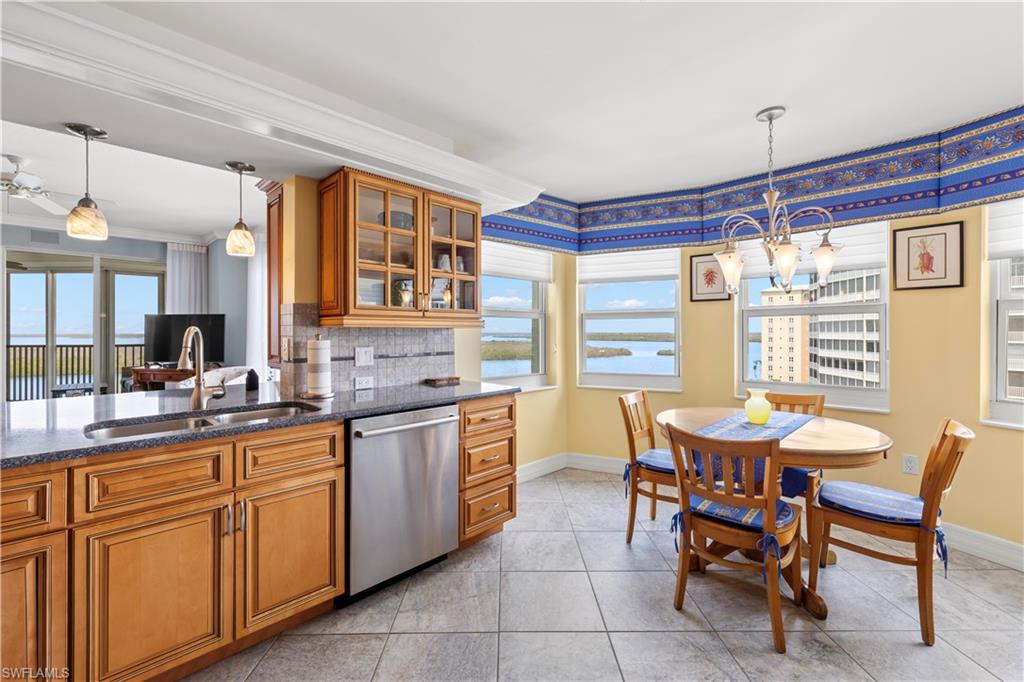 4183 Bay Beach Ln 374 Property Photo 5