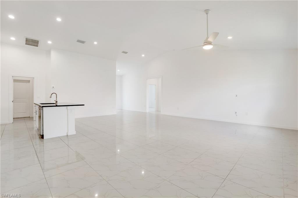 2725 Sw Embers Ter Property Photo 6