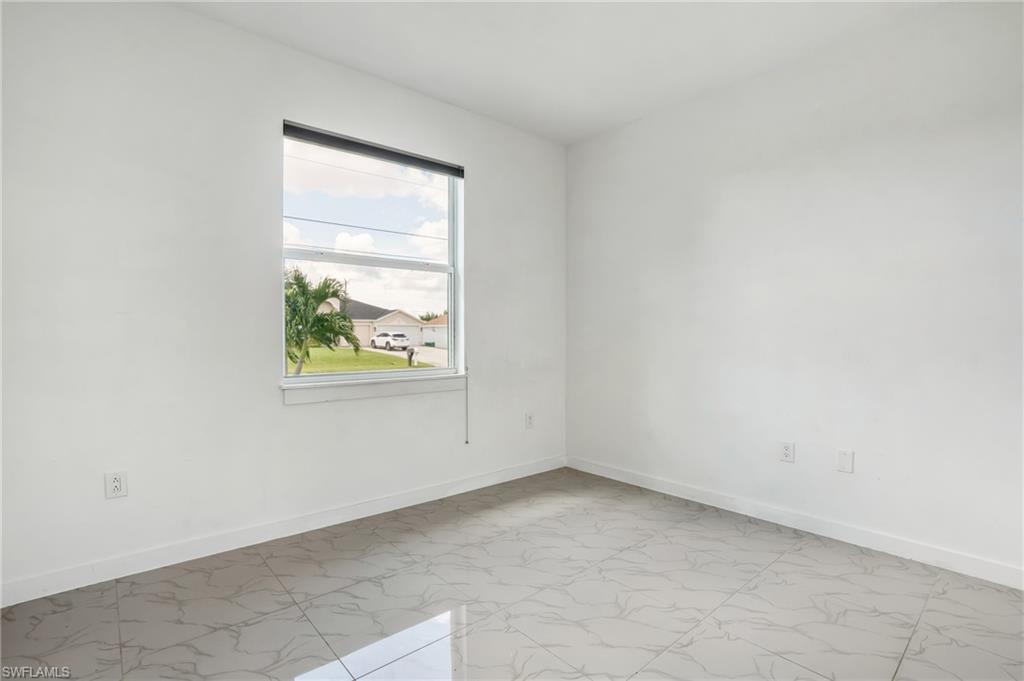2725 Sw Embers Ter Property Photo 13