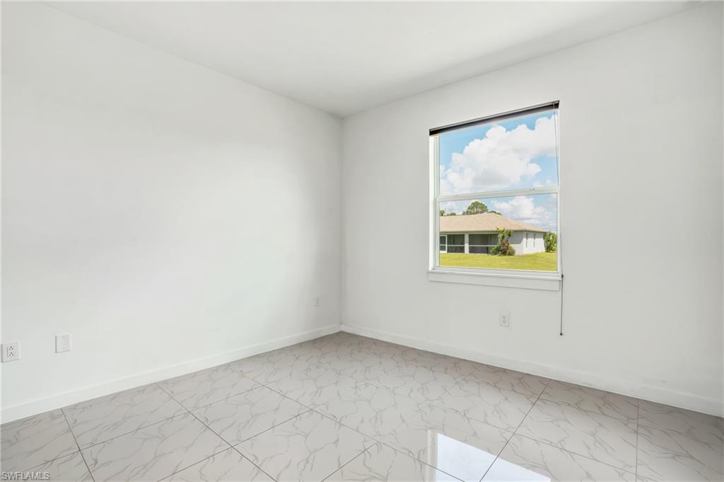 2725 Sw Embers Ter Property Photo 19