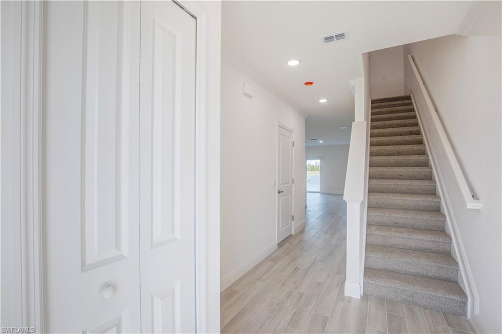 10534 Fountain Palm Cir Property Photo 3