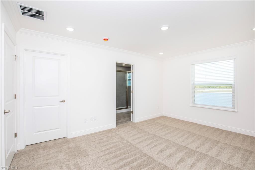 10534 Fountain Palm Cir Property Photo 9