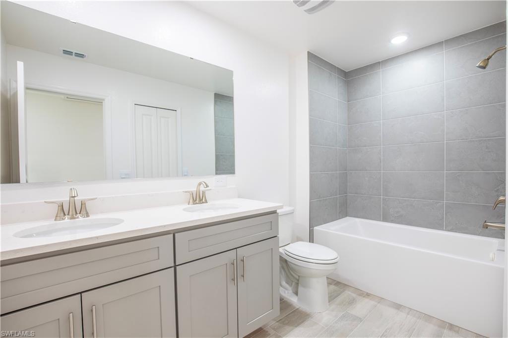 10534 Fountain Palm Cir Property Photo 12
