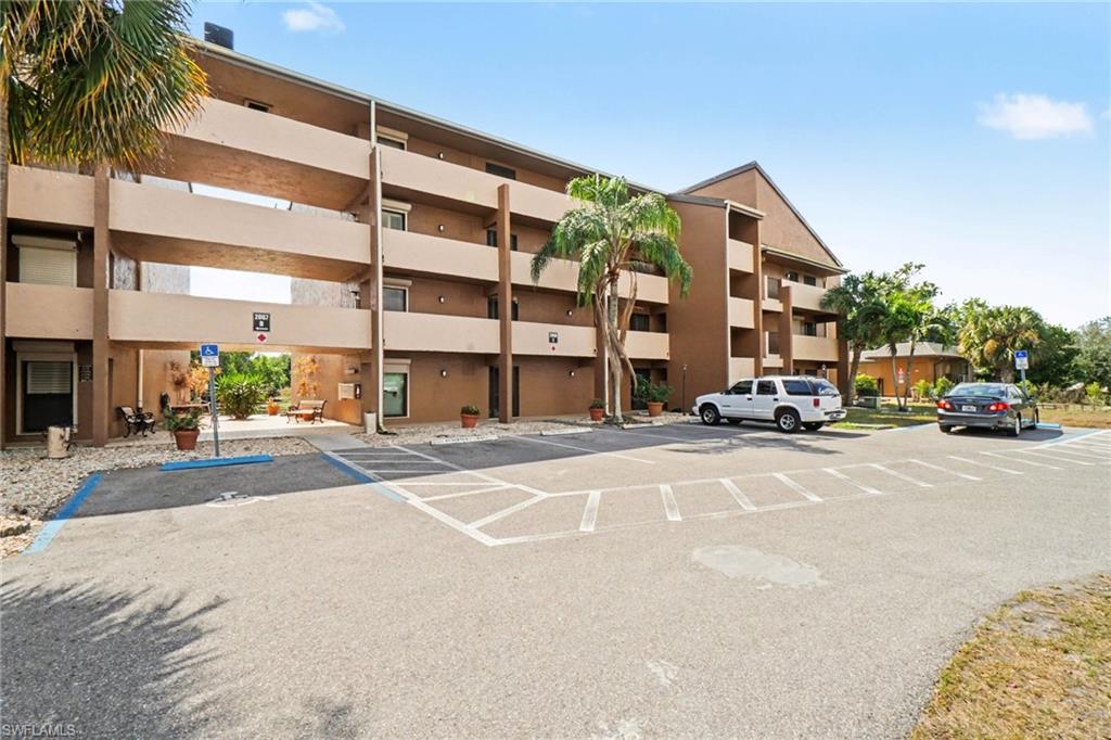 2069 W Lakeview BLVD 5 Property Photo 1