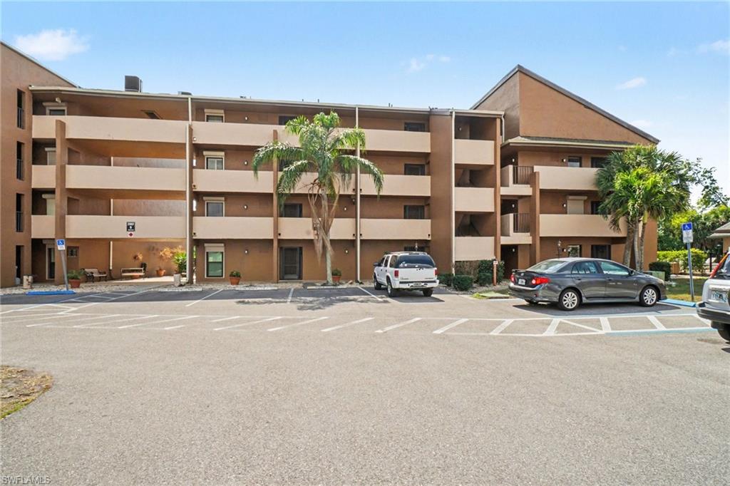 2069 W Lakeview Blvd 5 Property Photo 2