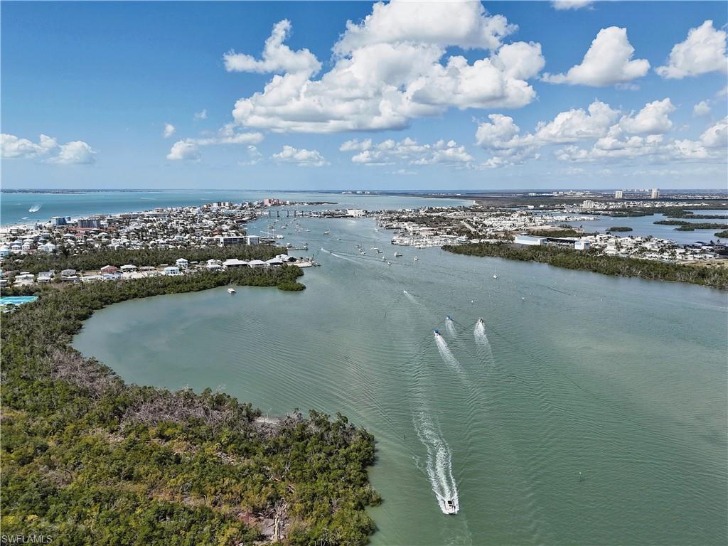 3250 Estero Blvd Property Photo 8