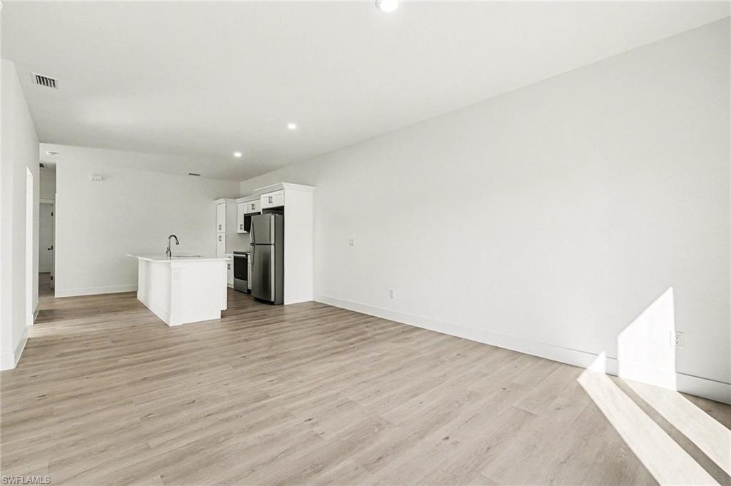 438/440 Charwood Ave S Property Photo 12