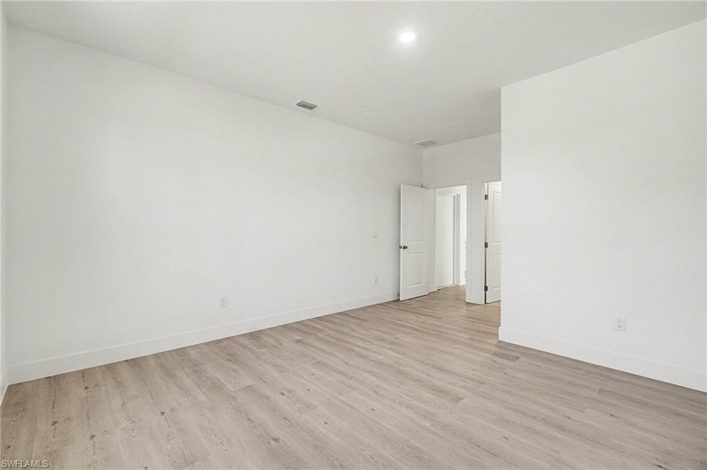438/440 Charwood Ave S Property Photo 20