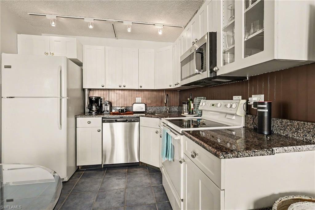 7330 Estero Blvd 202 Property Photo 10