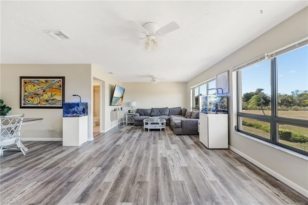 12498 Riverside Dr 205 Property Photo 15