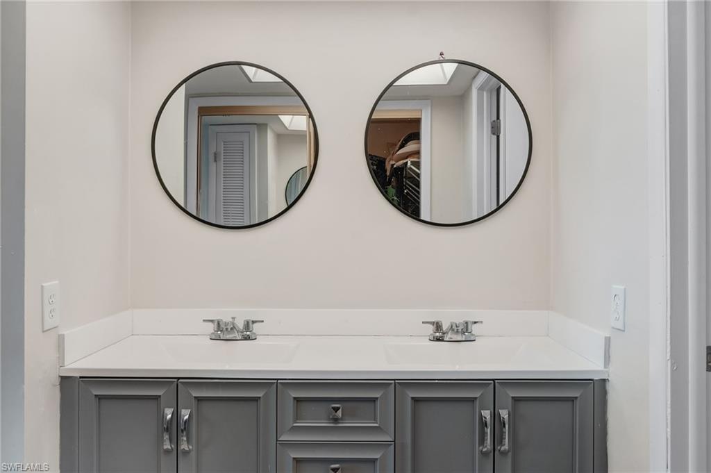 12498 Riverside Dr 205 Property Photo 24