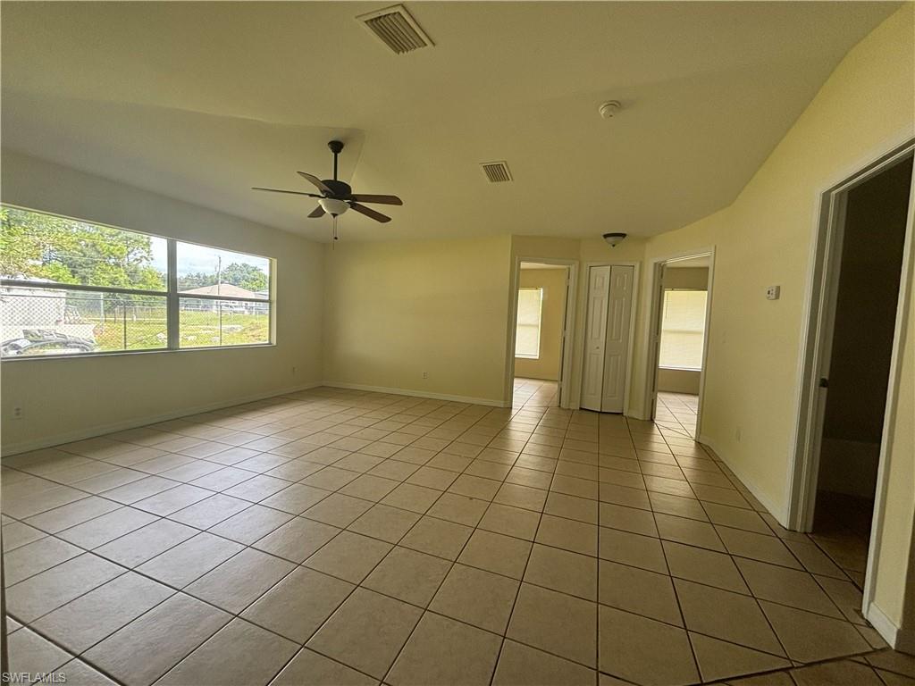 2405/2407 Vernon Ave S Property Photo 5