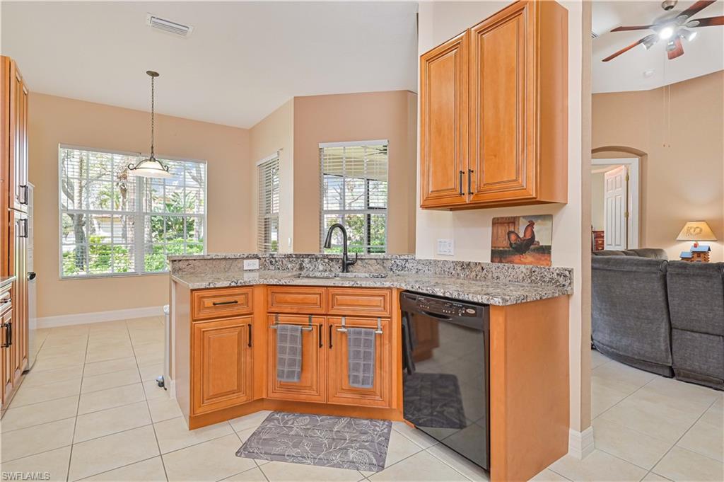 5582 Whispering Willow Way Property Photo 7