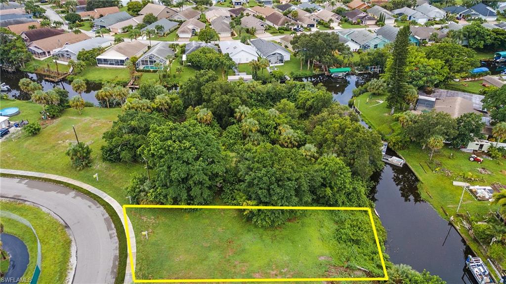 947 Iris Dr Property Photo 1