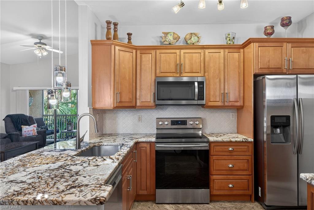15441 Bellamar Cir 1123 Property Photo 6