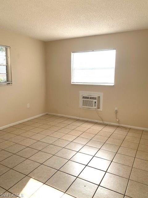 2324 Grand Ave Property Photo 5