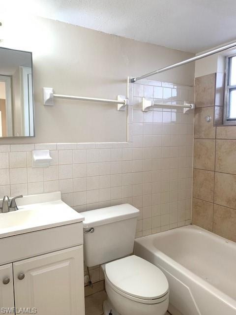 2324 Grand Ave Property Photo 10