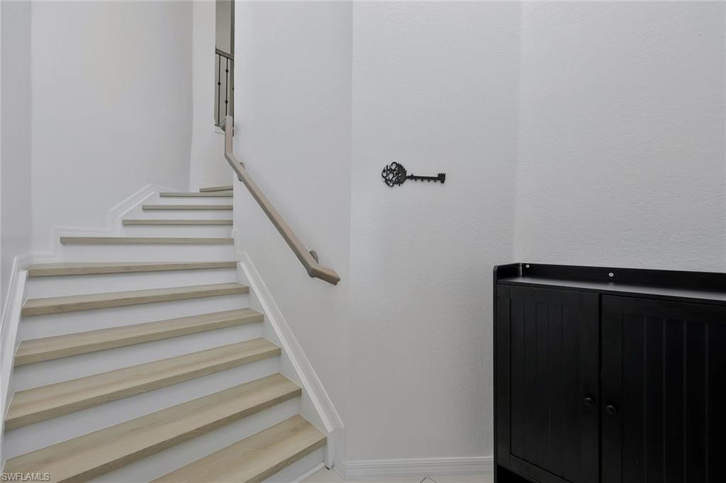 9210 Belleza Way 204 Property Photo 3