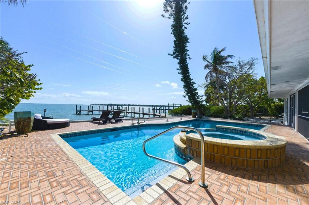 15153 Captiva Dr Property Photo 3