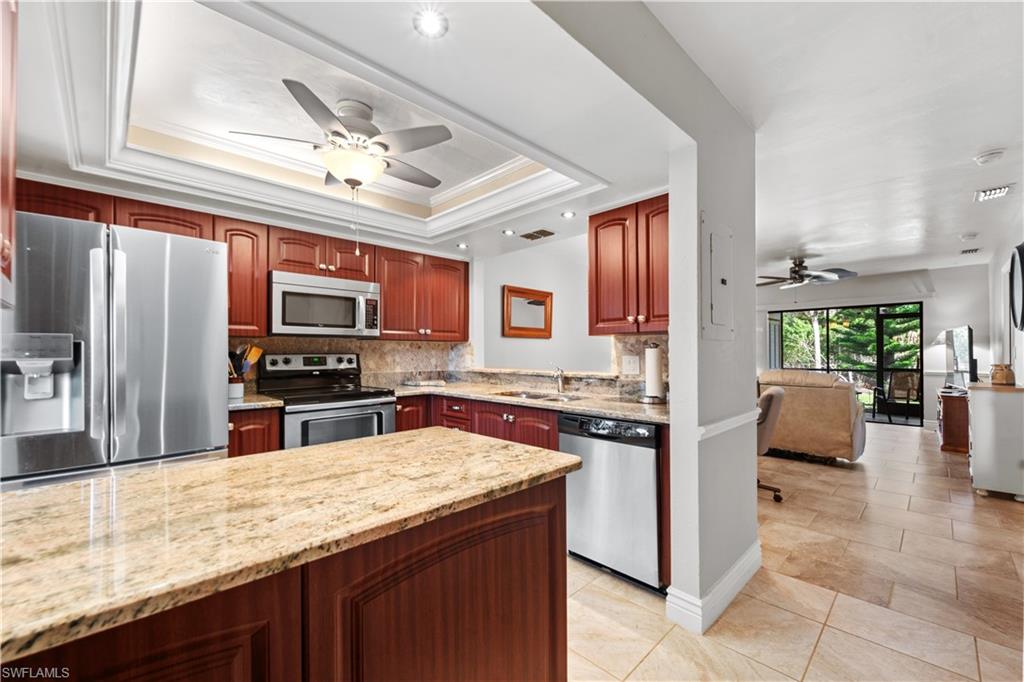 8430 Charter Club Cir 3 Property Photo 8