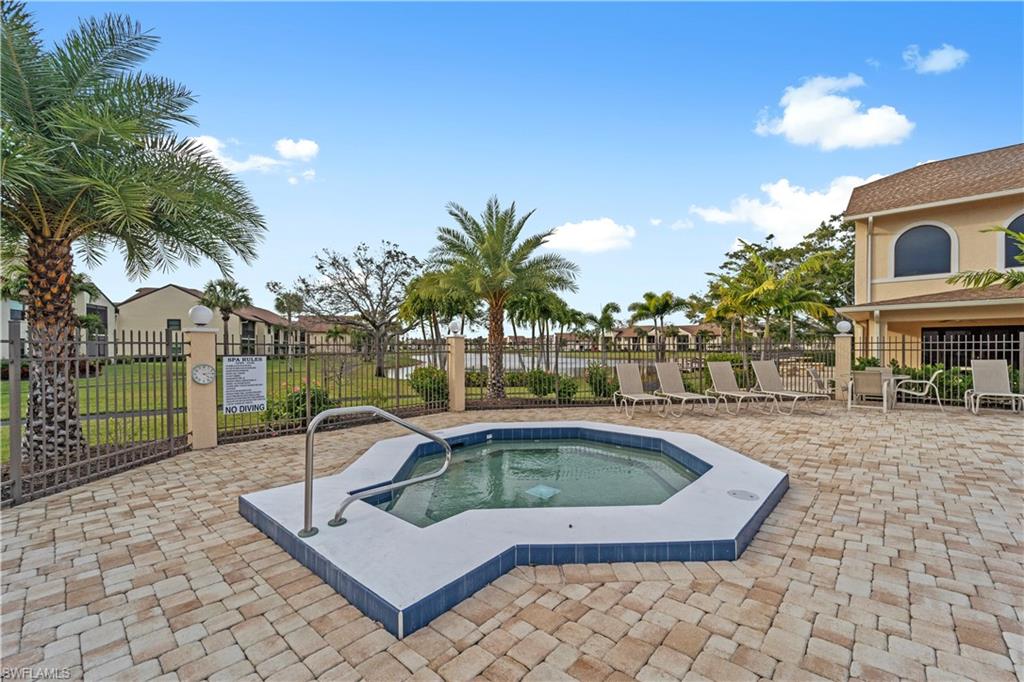 8430 Charter Club Cir 3 Property Photo 32