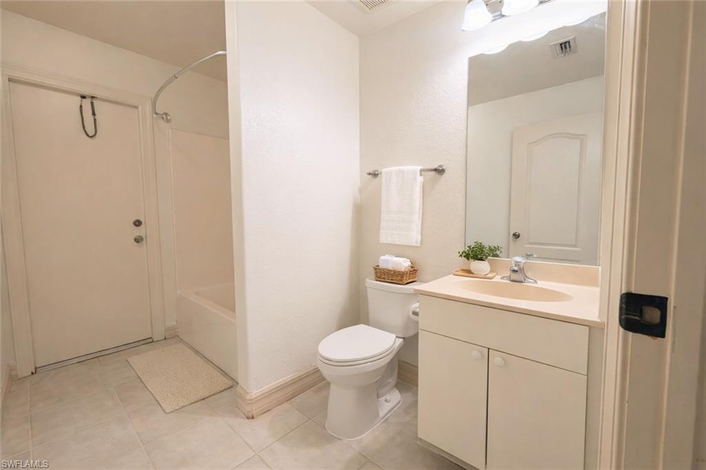 106 W 5th St Property Photo 18