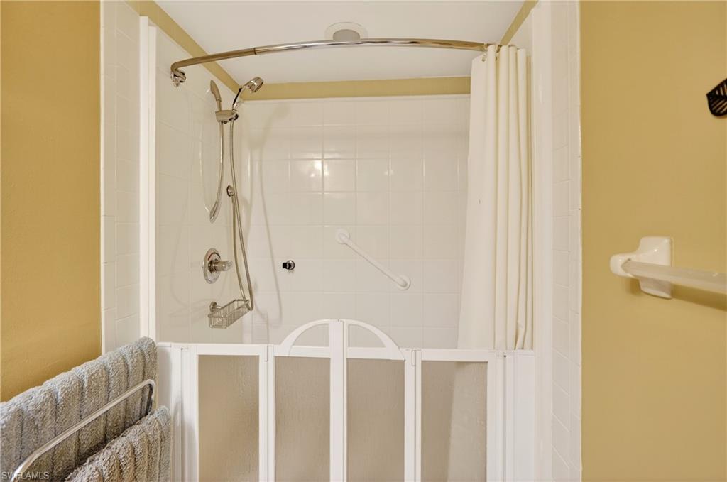 123 Sw 47th Ter 102 Property Photo 26