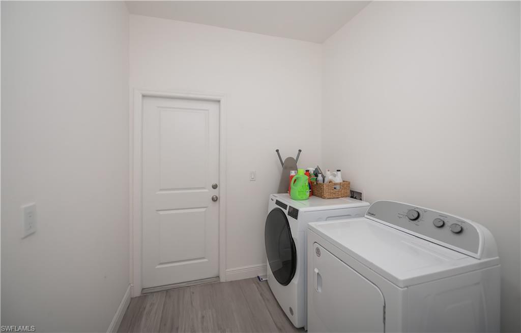 3037 Harvard Cir Property Photo 20