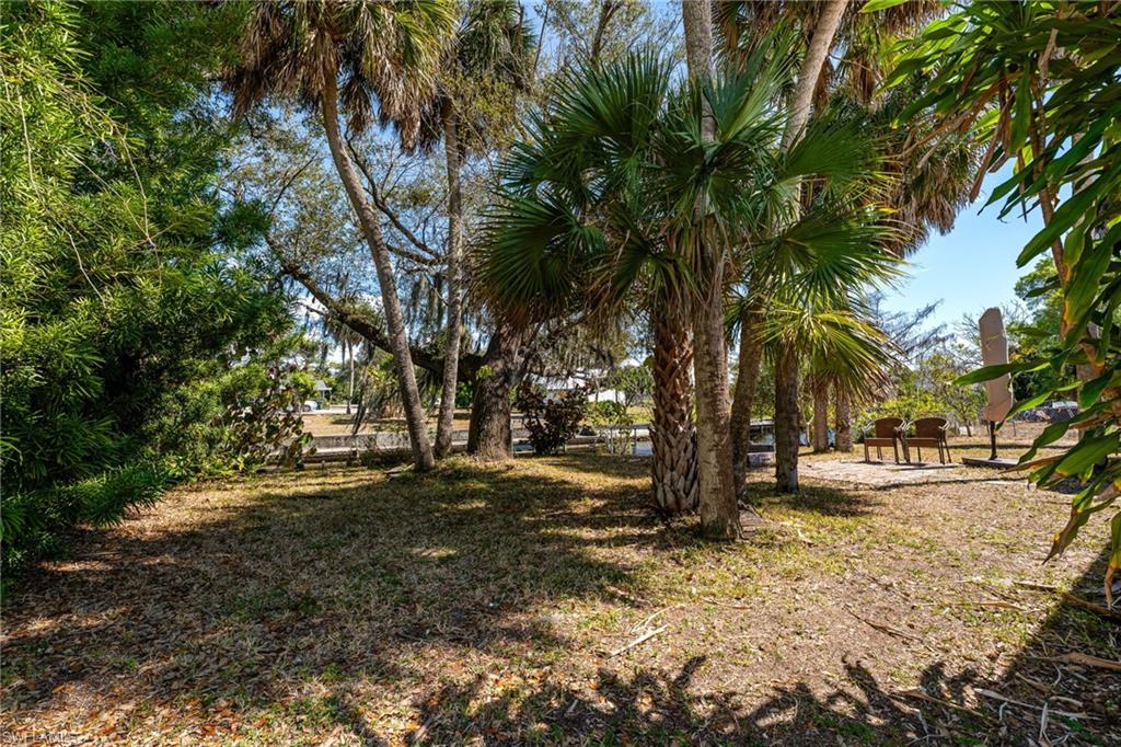 1006 April Ln Property Photo 26