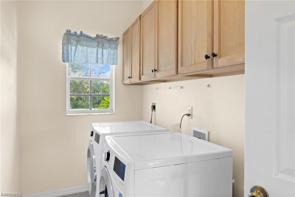 633 Charles Sise St E Property Photo 16