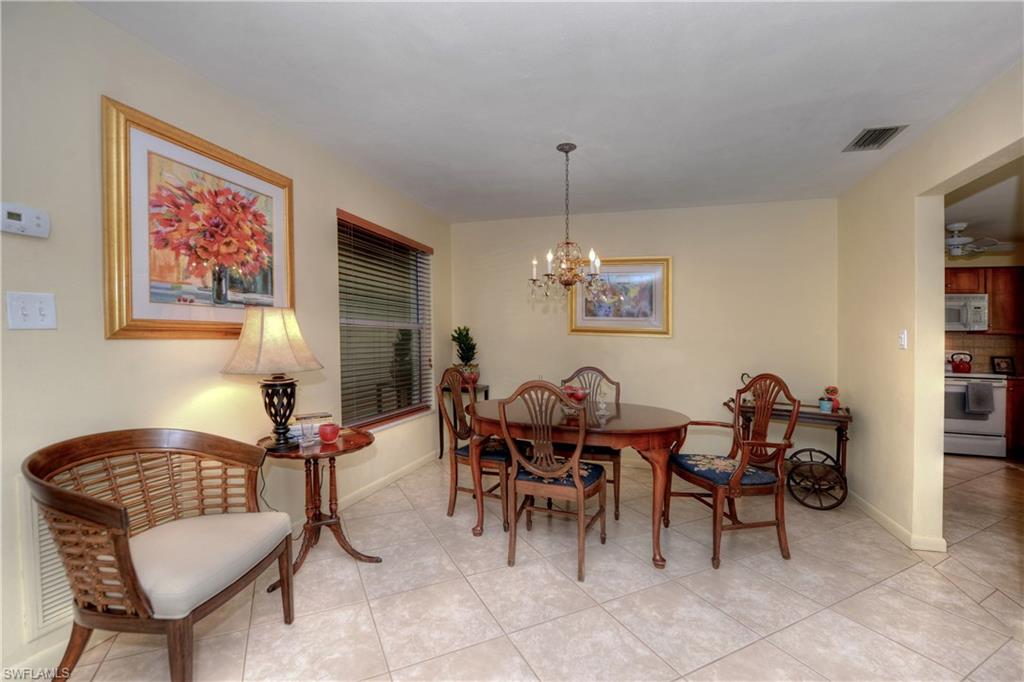 5652 Eichen Cir E Property Photo 9