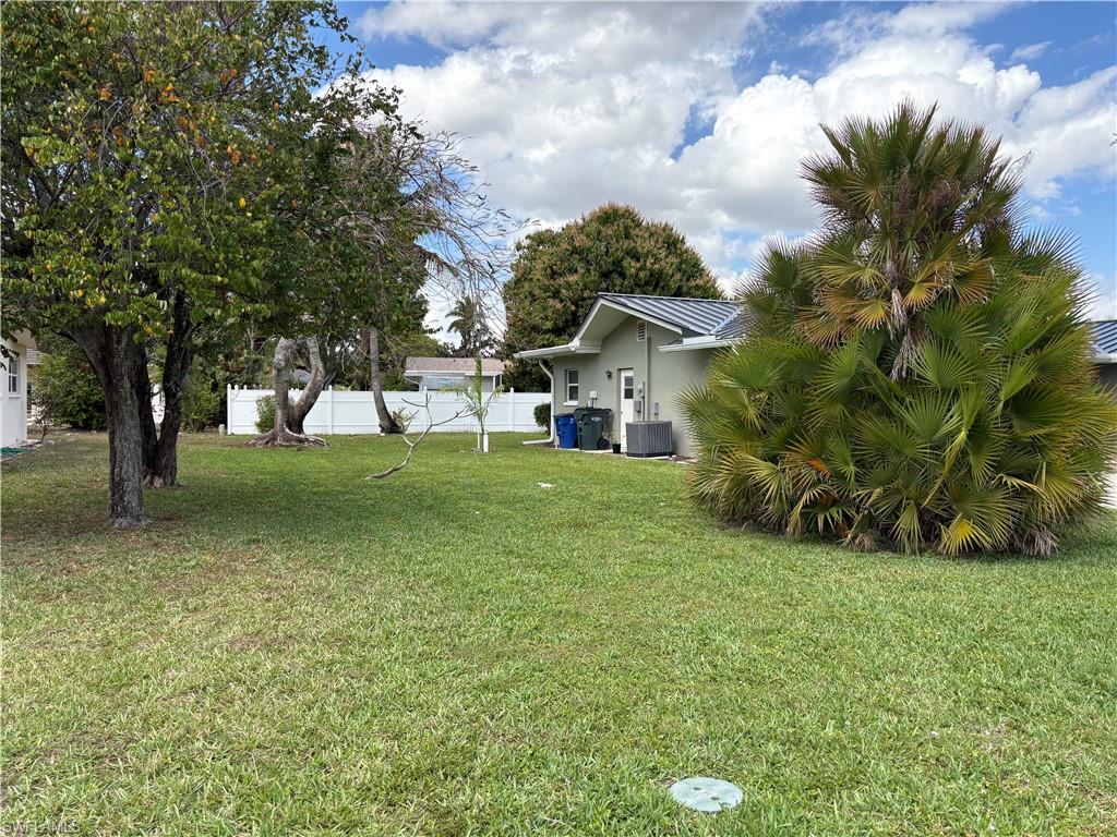 5652 Eichen Cir E Property Photo 16