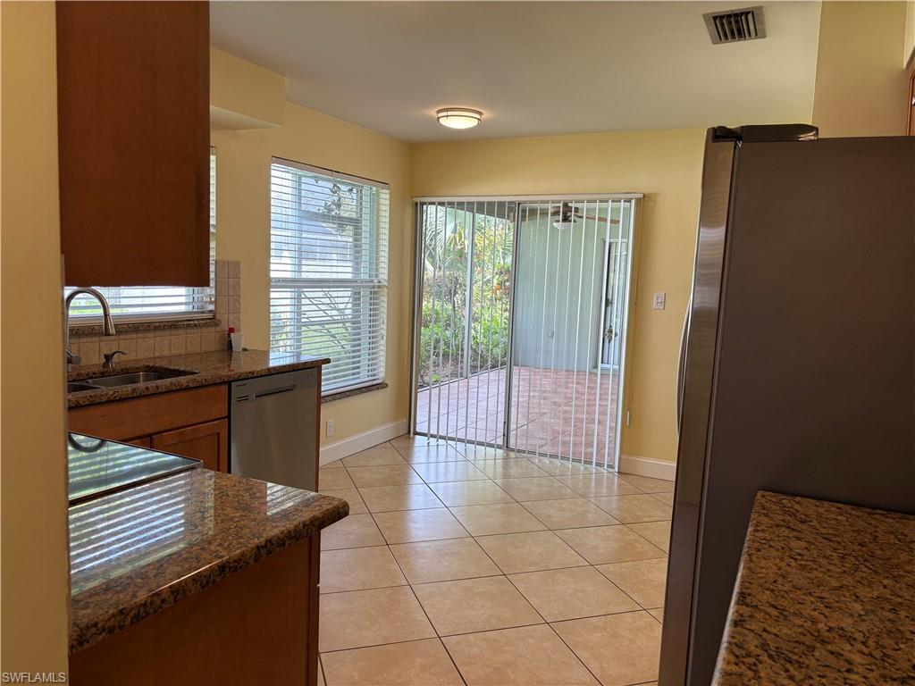 5652 Eichen Cir E Property Photo 20
