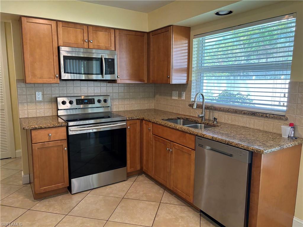 5652 Eichen Cir E Property Photo 21