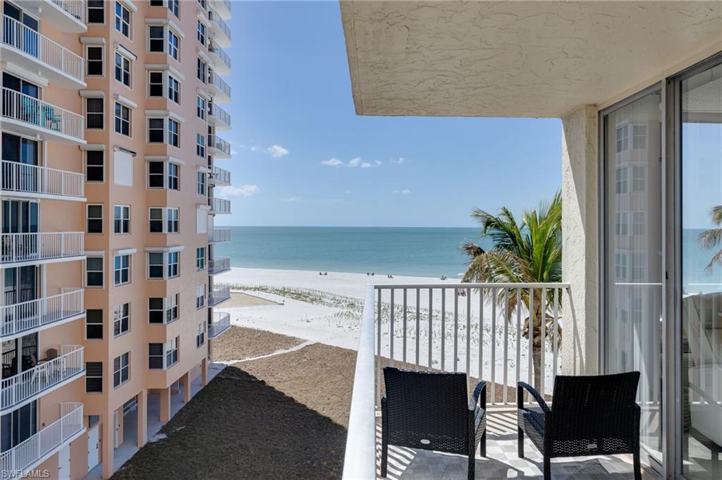 7360 Estero Blvd 403 Property Photo 12