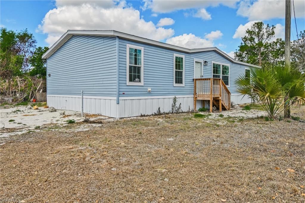 1770 Tucker LN Property Photo 1
