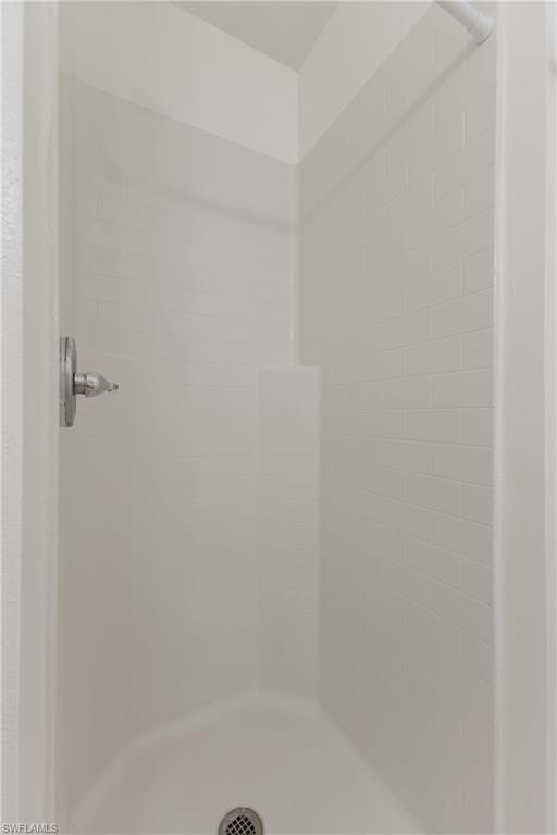 16599 Davis Rd Property Photo 20